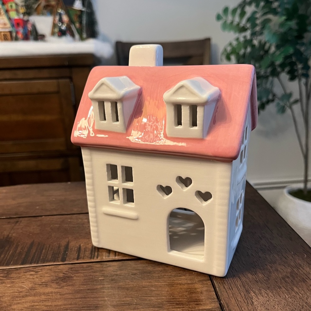 Target Spritz Valentines Day Ceramic Pink House NEW 2023